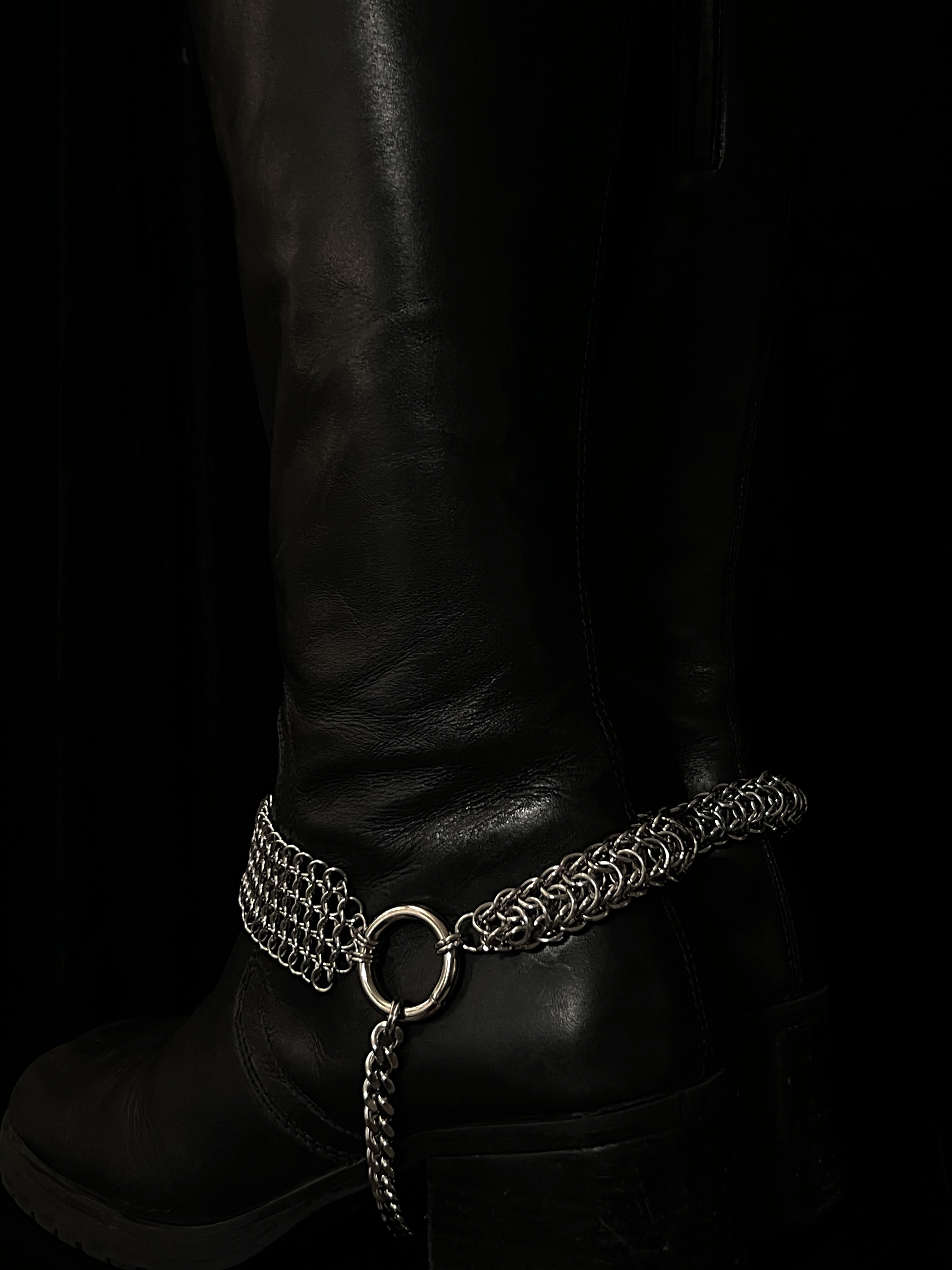 Zephyrous Boot Chains