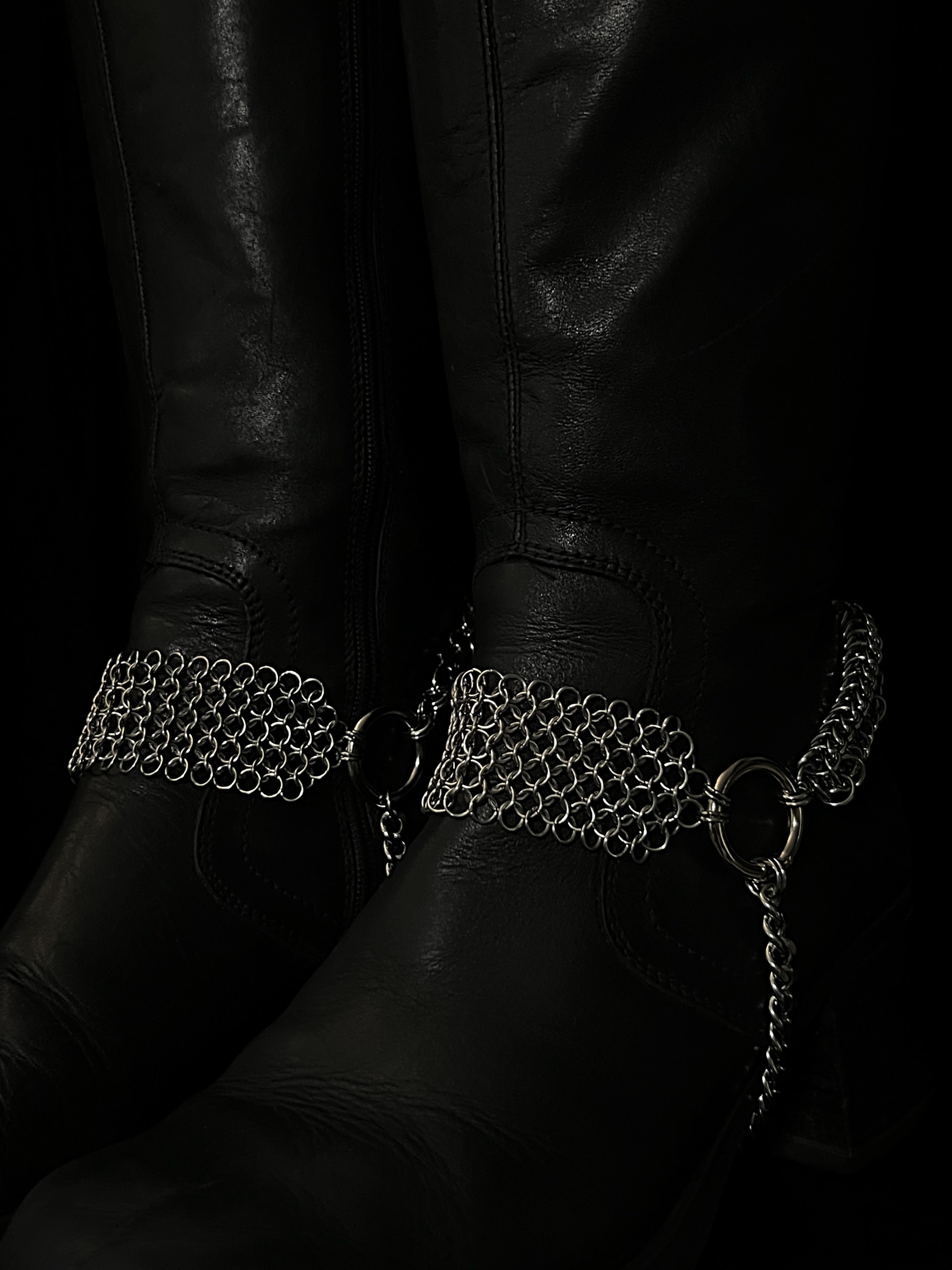 Zephyrous Boot Chains
