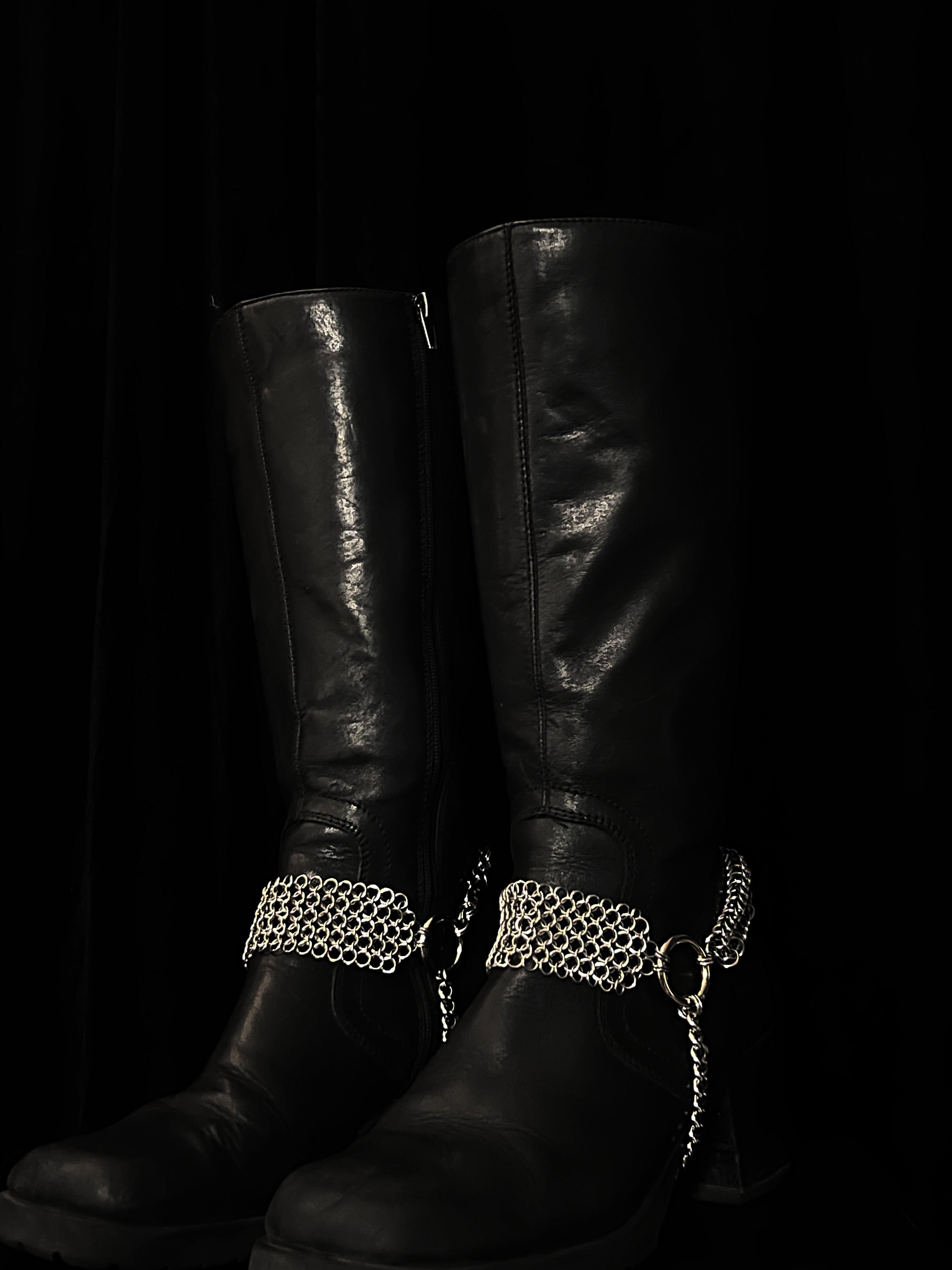 Zephyrous Boot Chains